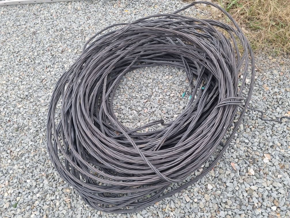 Cablu trifazic cu 4 cabluri
