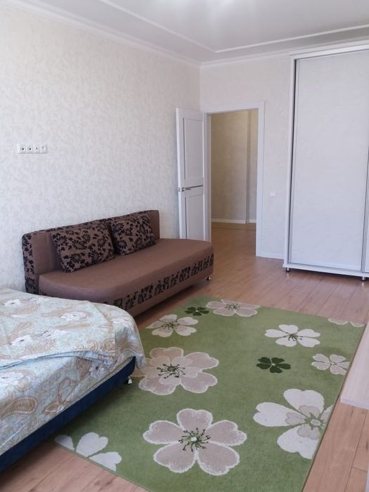 По часам квартира возле Керуена на Сауране