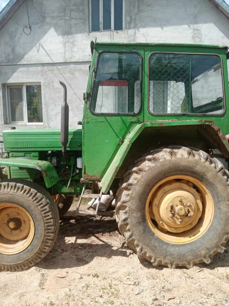 Tractor U445……….