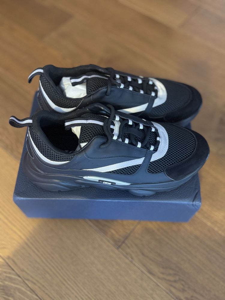 Dior b22 new never worn