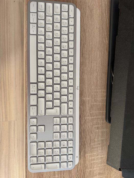 Tastatură Logitech