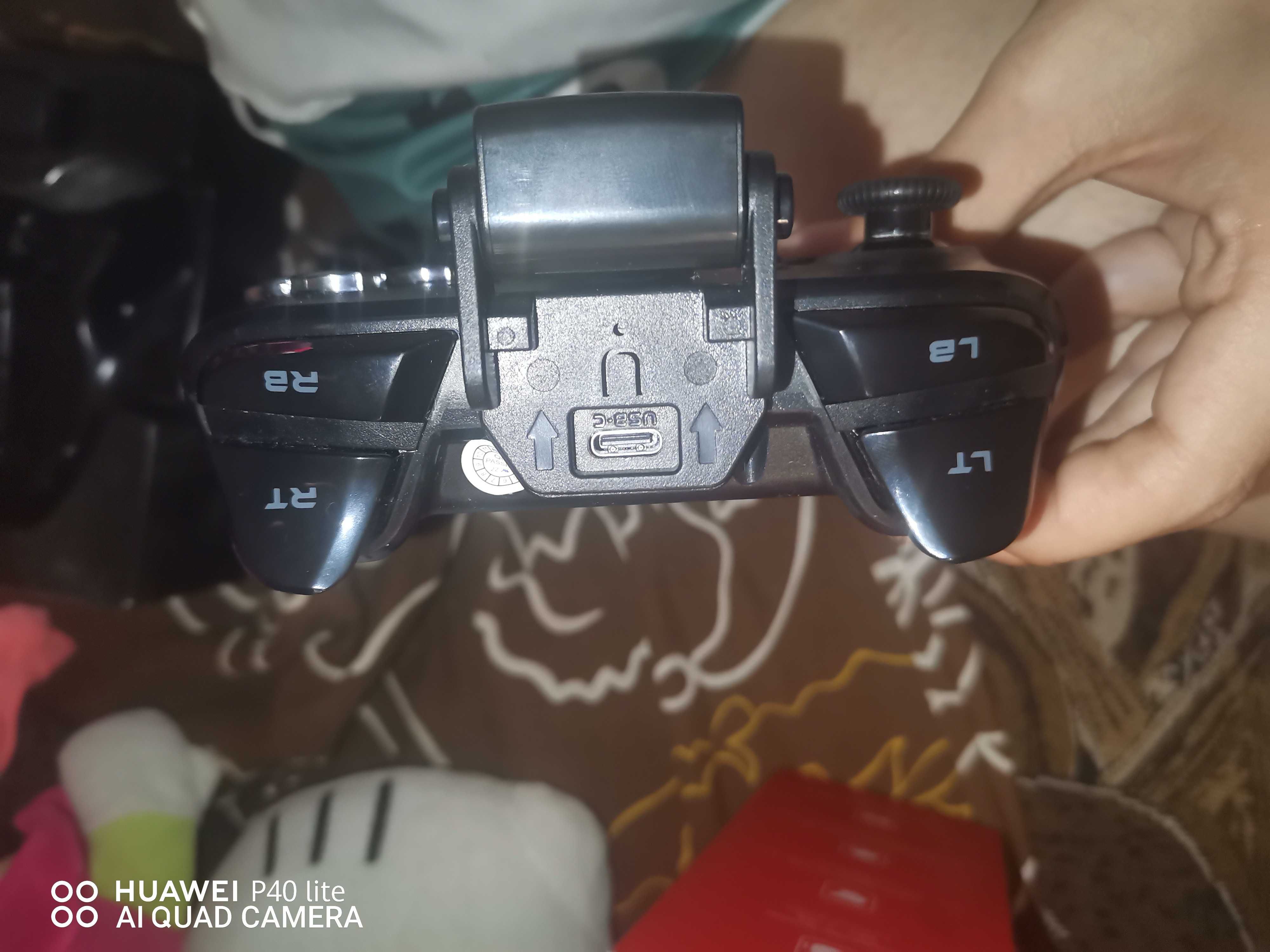 Vând manetă gamesir T4 Pro