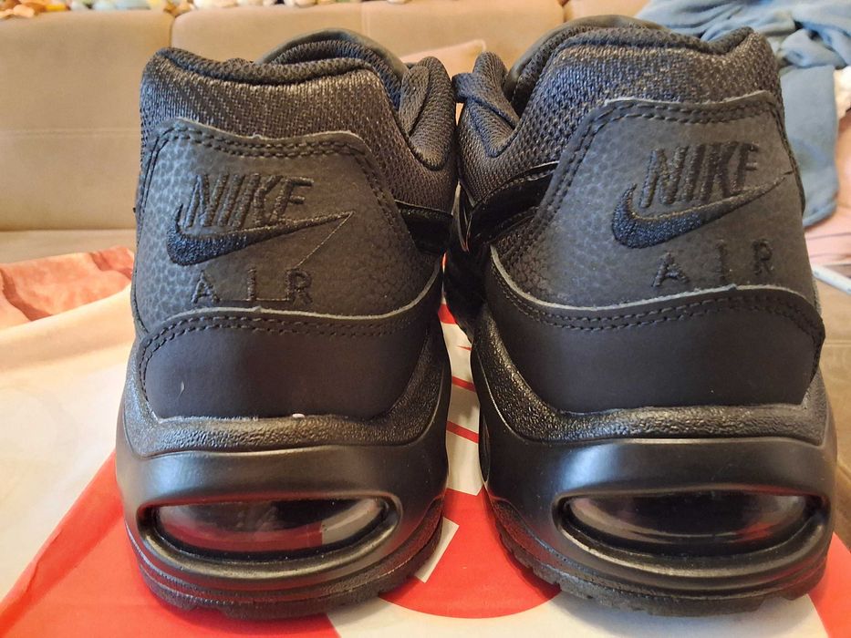 Чисто нови оригинални маратонки Nike AirMaxCommand - номер 44
