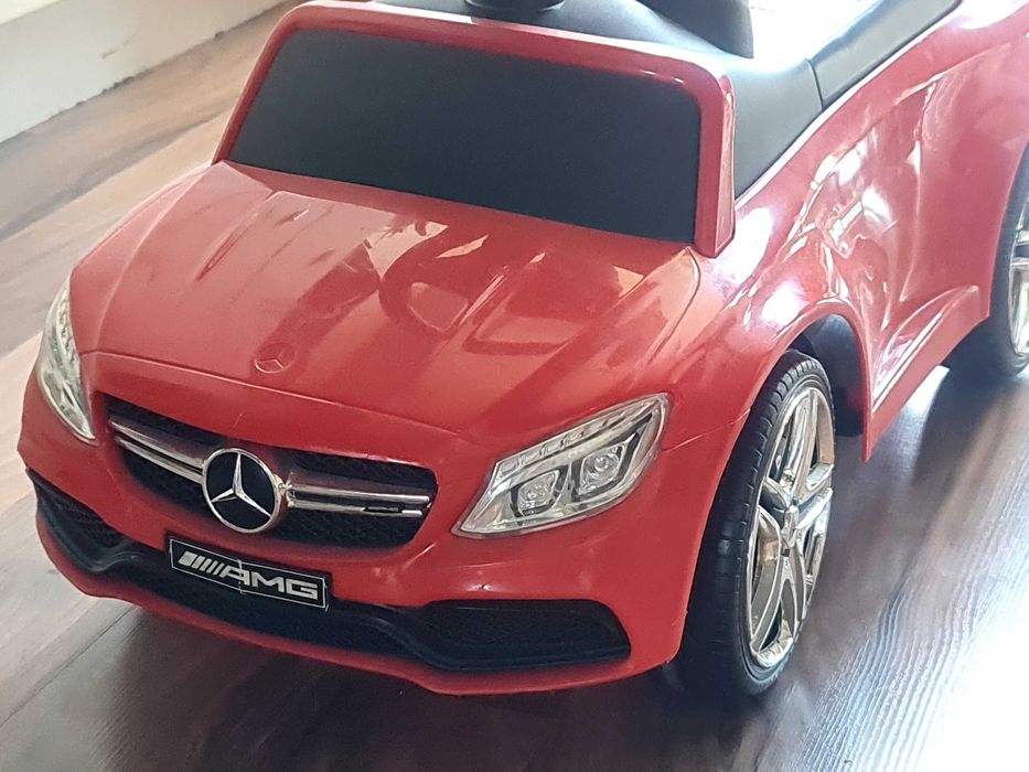 Кола с функция скутер без педали NOVOKIDS™ Mercedes C63 AMG V8 Biturbo