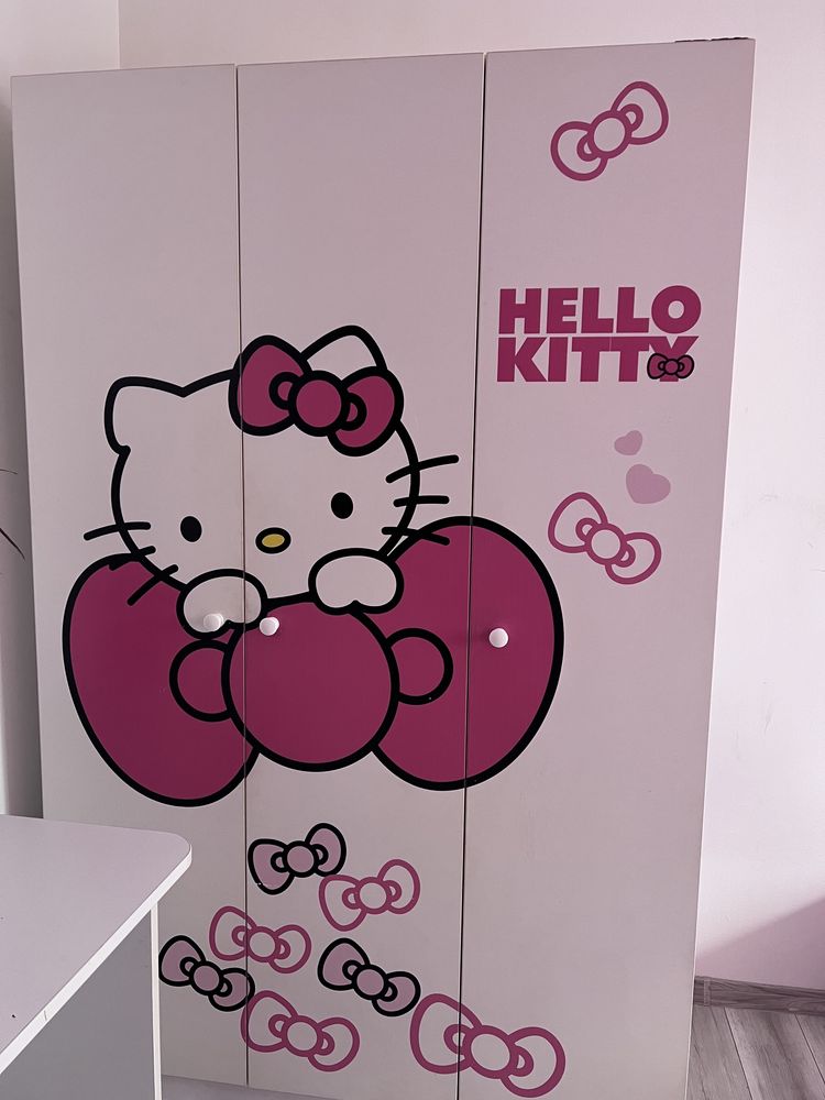 Dormitor copii Hello kitty pret negociabil