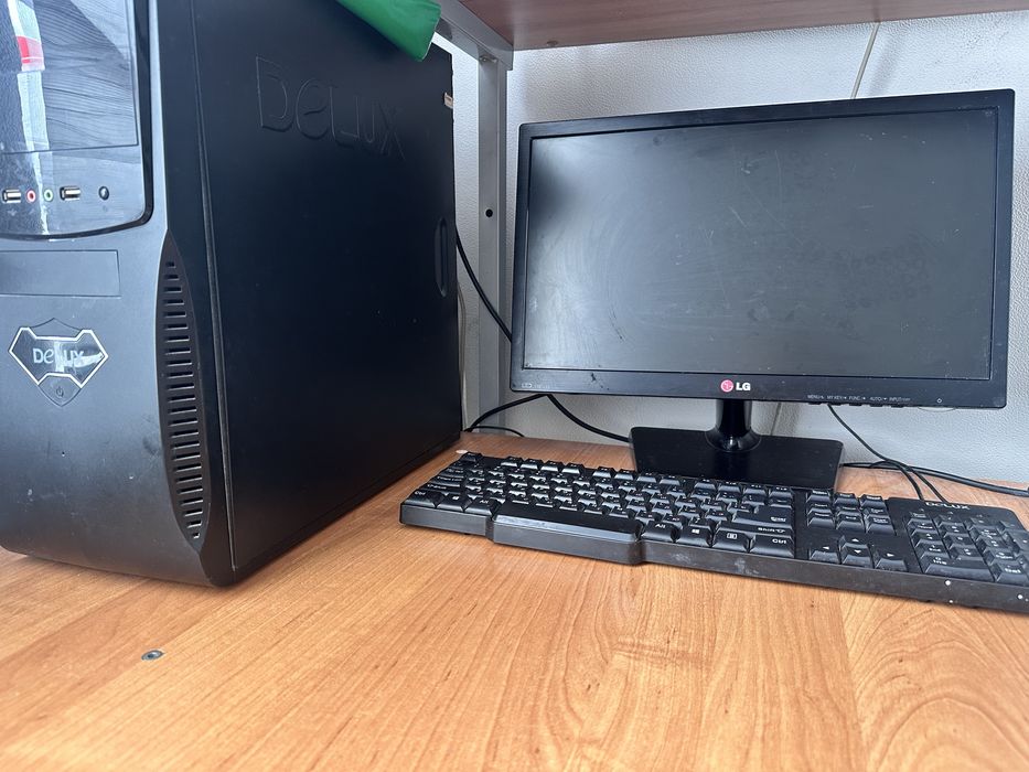 продам компьютер с блок системой и клавиатурой