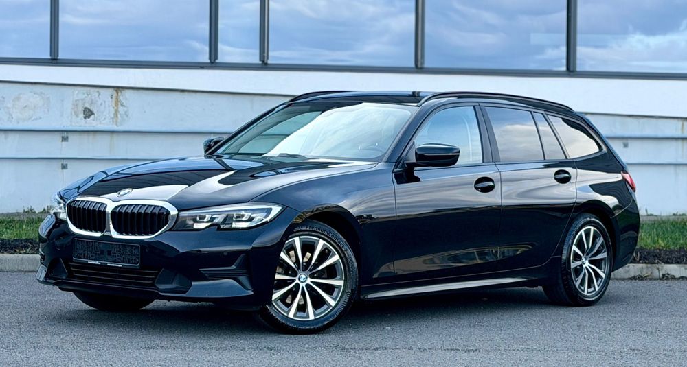 BMW Seria 3 Bord digital 190 CP