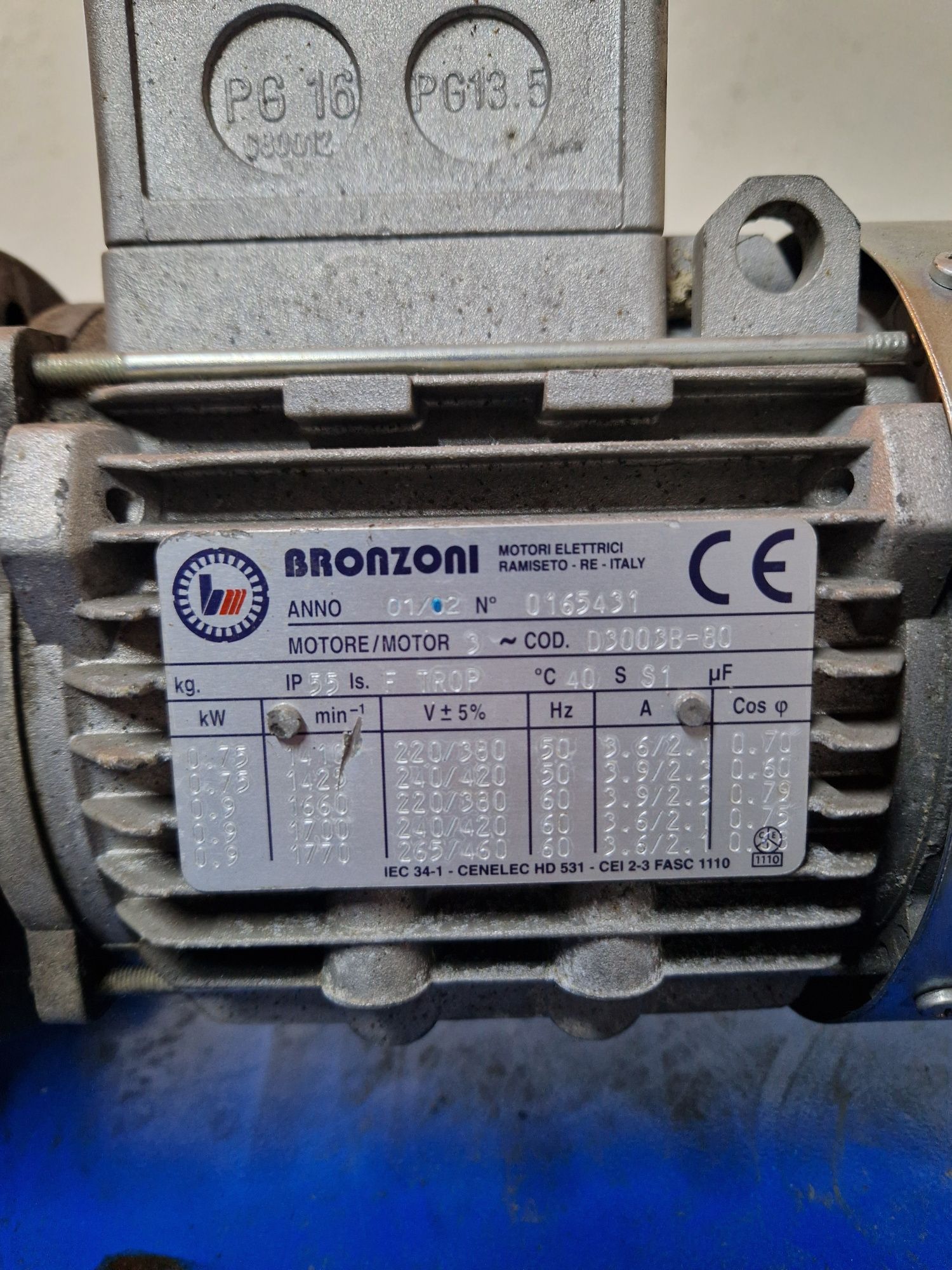 Motor trifazat 0.75kw nou Bronzoni cu reductor
