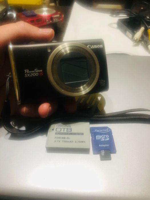 Camera foto Canon Powershot SX200 is 12.1mp, senzor CCD
