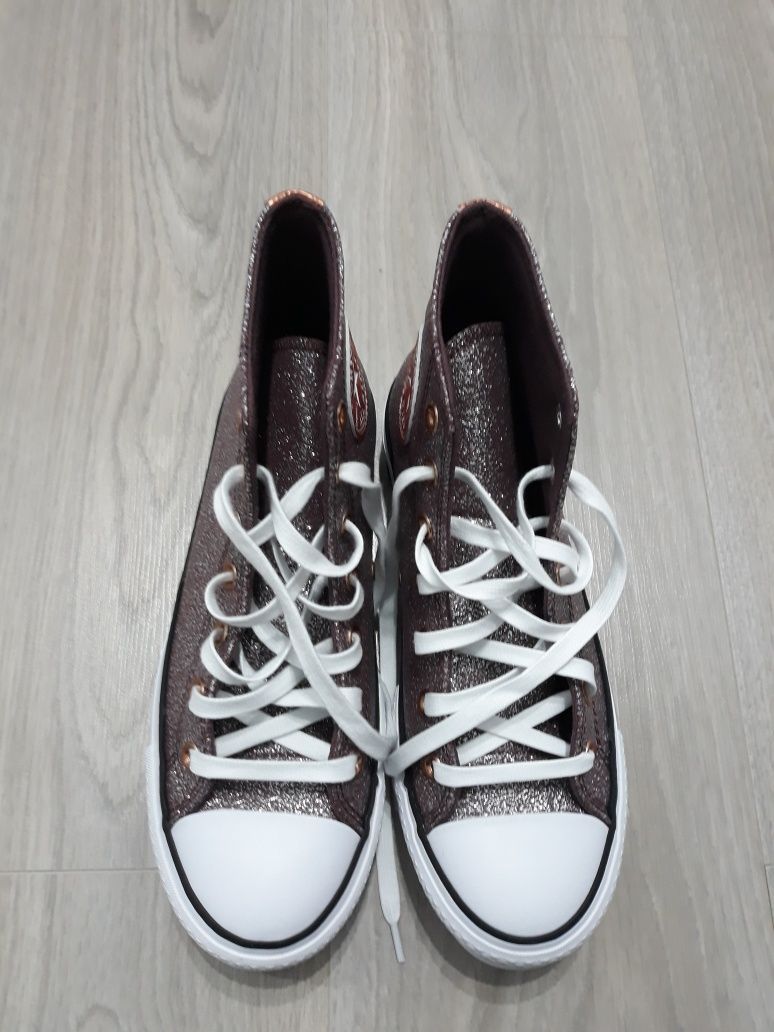 Converse A03240C