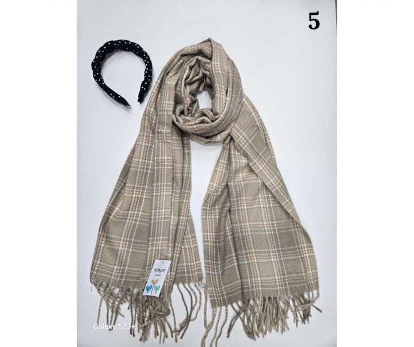 Изискан шал на каре