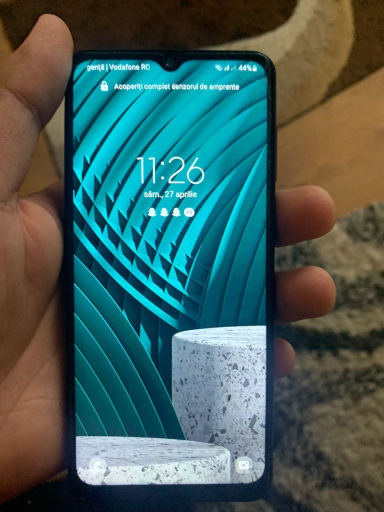 Vând telefon Samsung A12  sau fac schimb cu un iPhone 11