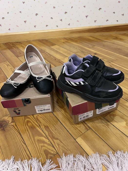 Кроссовки и балетки на девочку