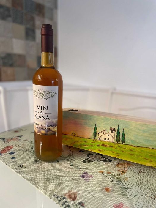 Cadou cutie lemn și eticheta personalizata