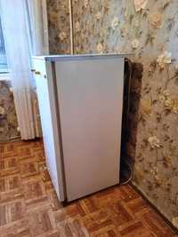 Продаю холодильник Саратов.
