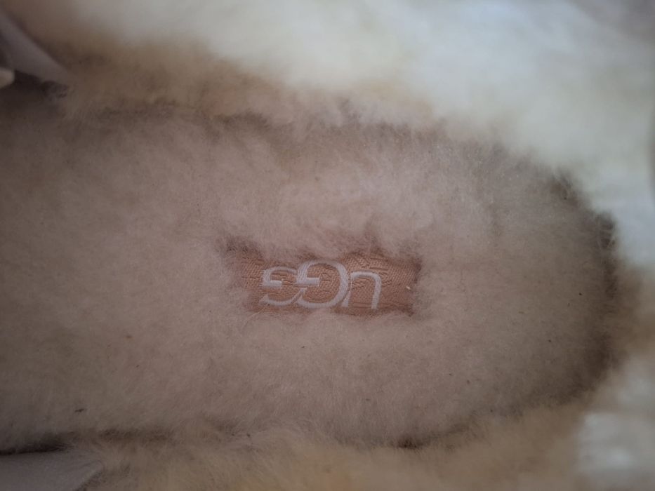 UGG Lowmel  NOI ! Nepurtați.