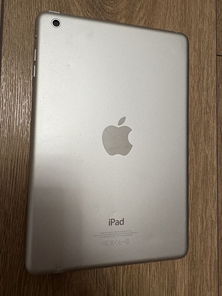 iPad mini 16гб за ремонт или части