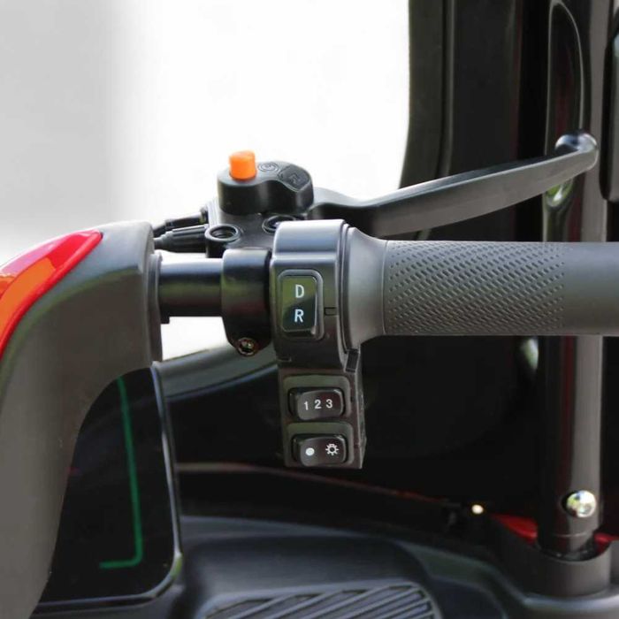 Електрическа Триколка с покрив  MaxMotors Apple X3 1800W - RED