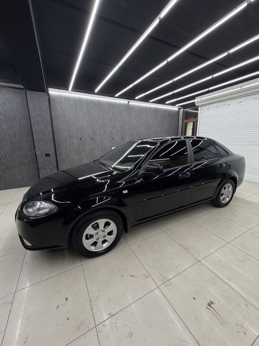 Продается черная Gentra автомат БЕЗ ЛЮК