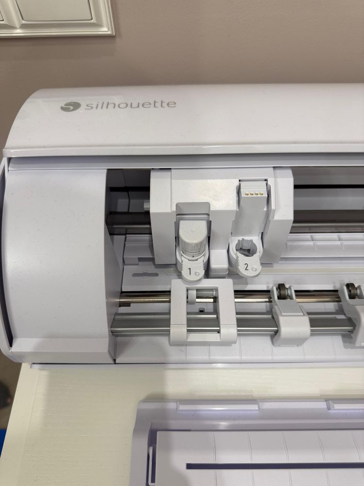 Плоттер silhouette cameo 5