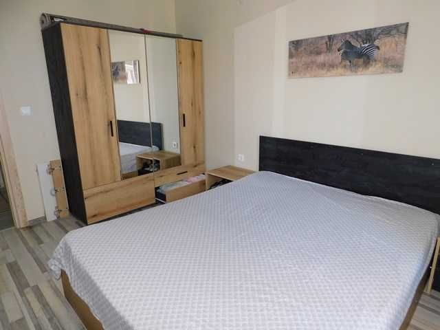 Продава се Двустаен апартамент в Търговище, Център - 50 кв.м за 1581 €/кв.м - Снимка #4