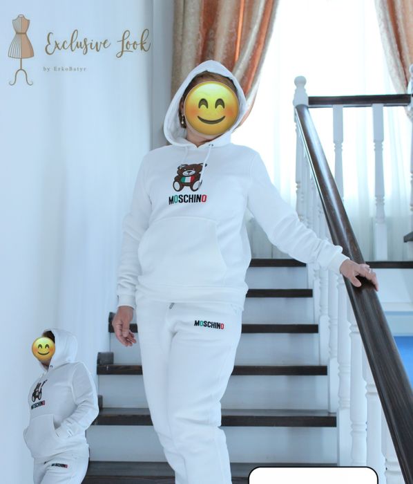 Продам белый  спортивный костюм 15500тг