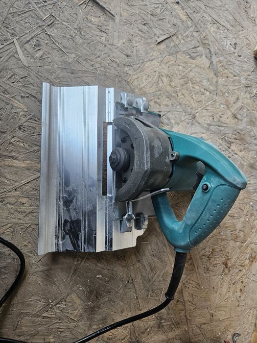 Кафелярезка для керамогранита под 45 градусов