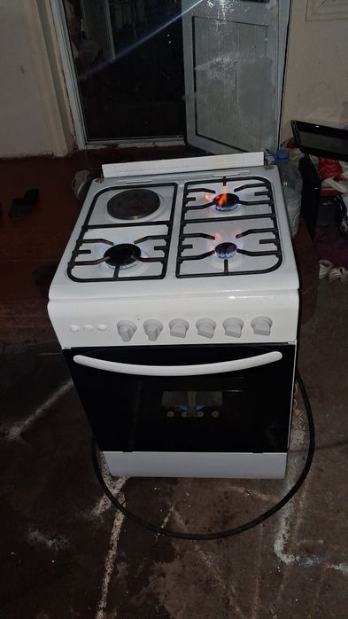 Срочно продаётся газ плита AA