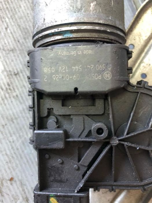 ansamblu stergatoare motoras dacia logan sandero dupa 2004