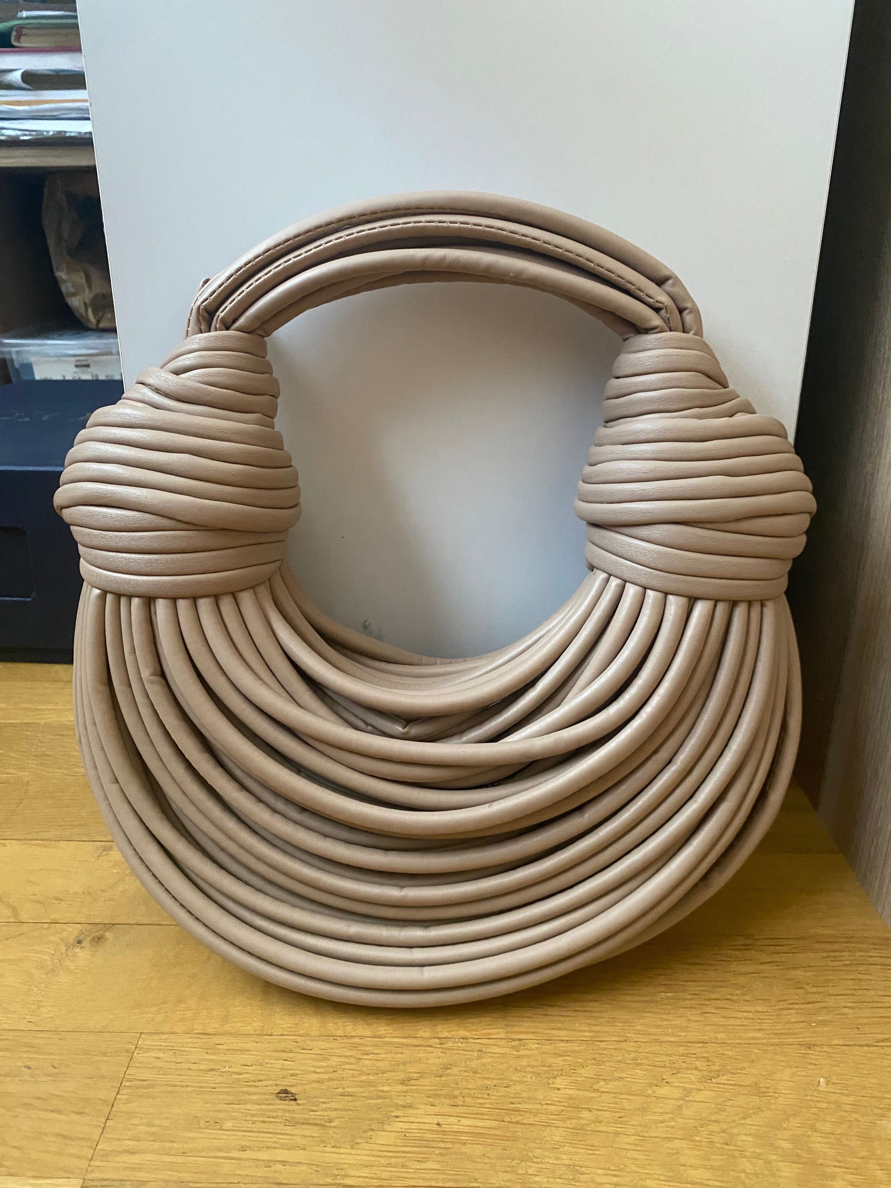 Чанта double knot Bottega Veneta