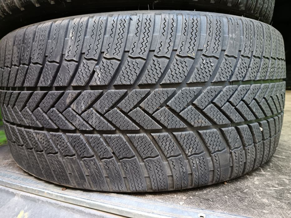 Anvelope MS iarna 255 35 21 bridgestone 2022 7mm