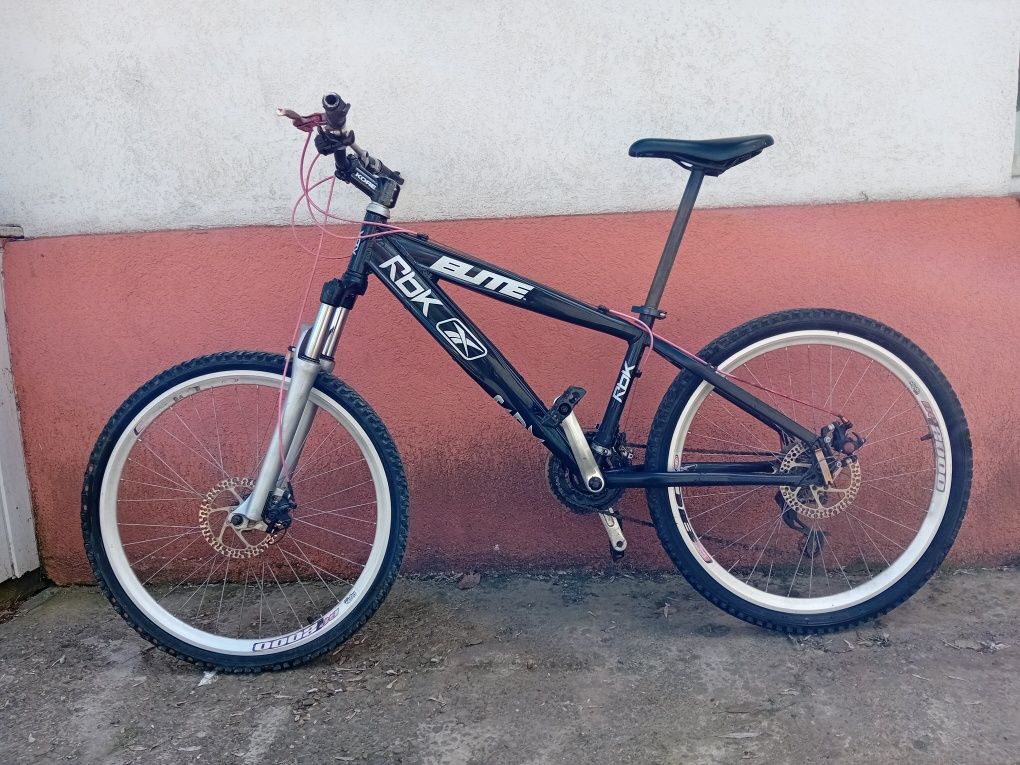 Bicicletă montanbike roți 26"