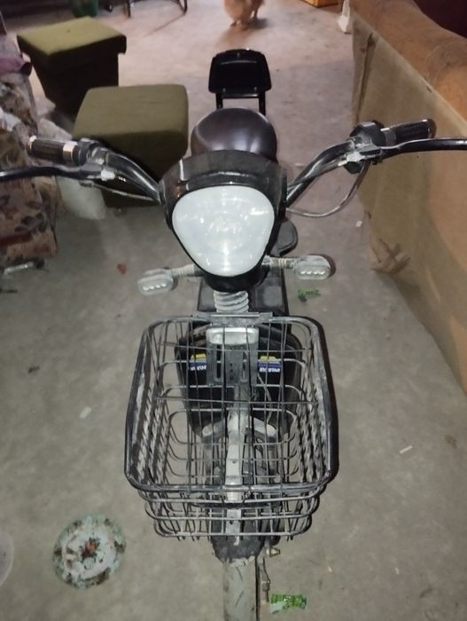 Продам электро скутер на запчасти