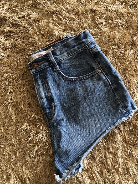 Къси панталони Zara