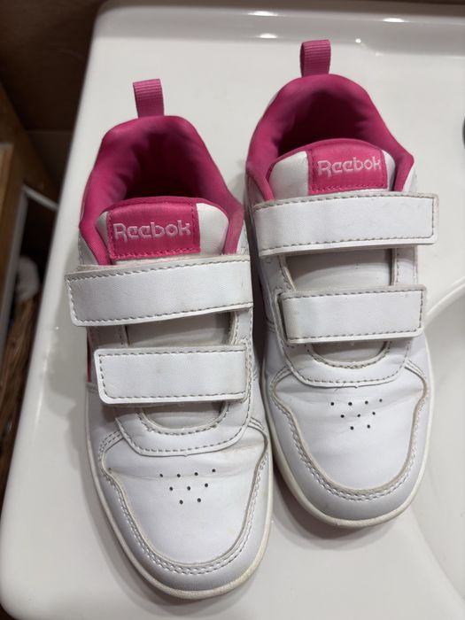 Vand adidasi fete Reebok