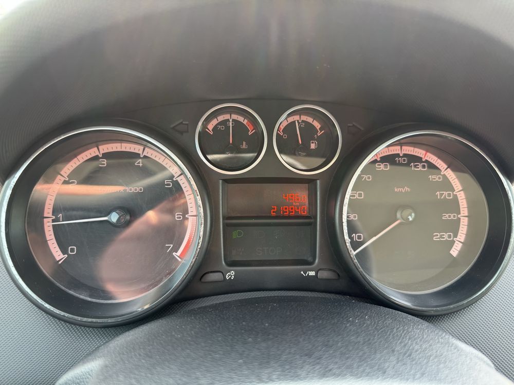 Peugeot 308 1.6i панорама