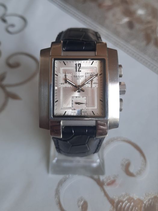 Продам часы TISSOT-хронограф