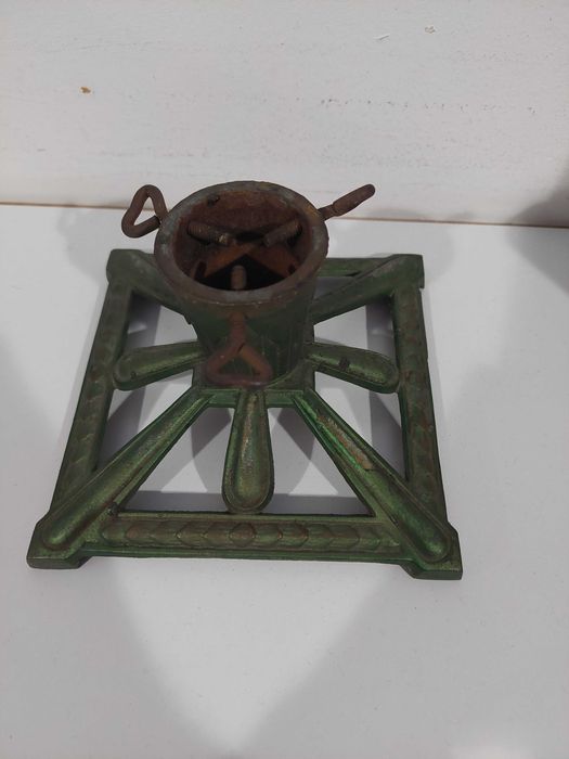 Стойка за коледна елха