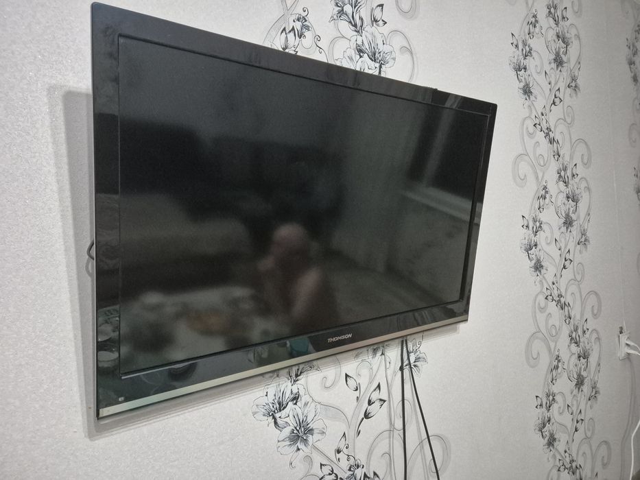 Телевизор в отличном состояний. Диагональ 112
