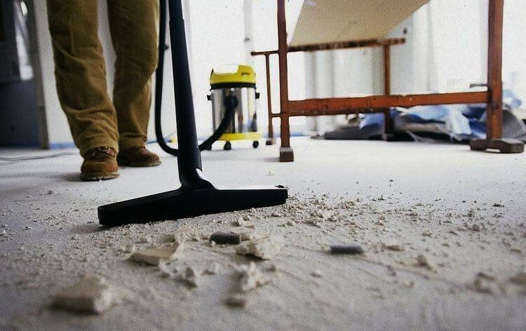 Почистване на апартаменти , автомобили и гаражи !!!