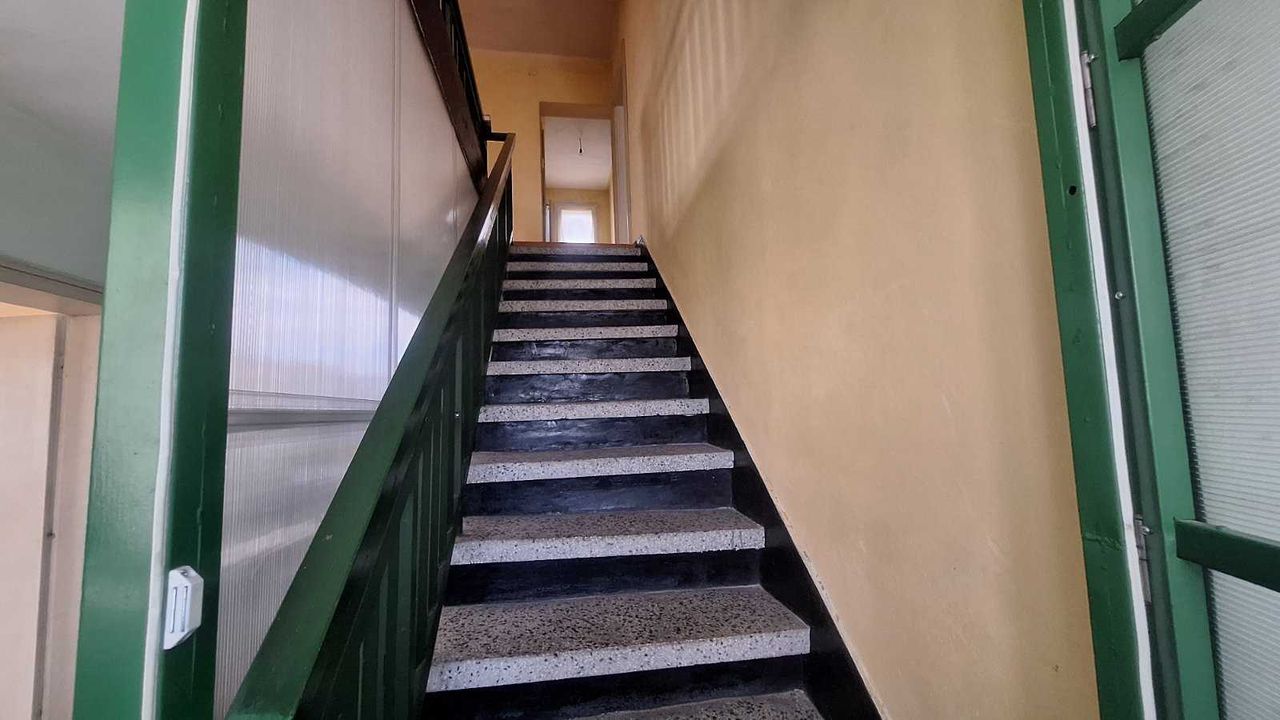 Продава се Къща в Елин Пелин - 452 кв.м за 863 €/кв.м - Снимка #16