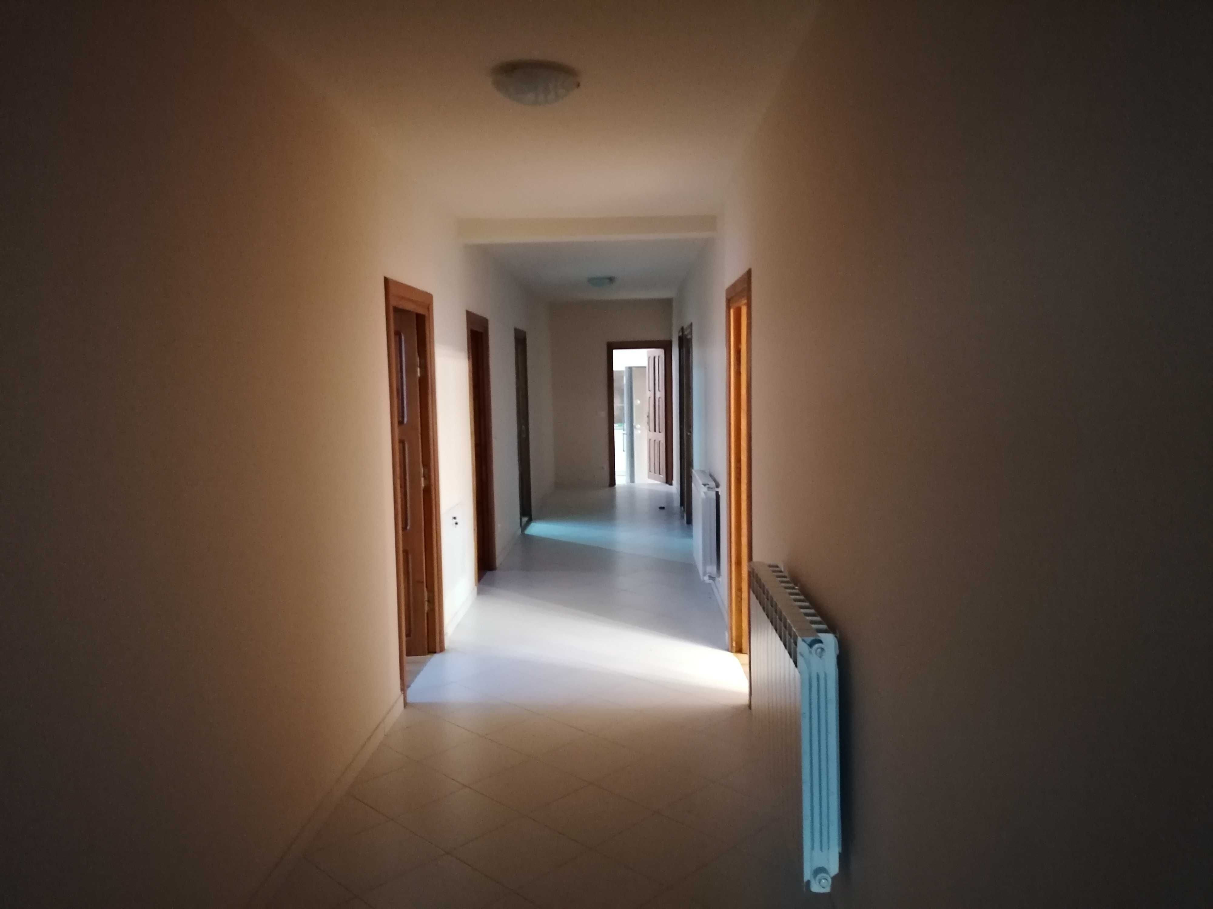 Casa 6 cam de 340 mp utili, teren 1000 mp Focsani Nord, Crang Petresti