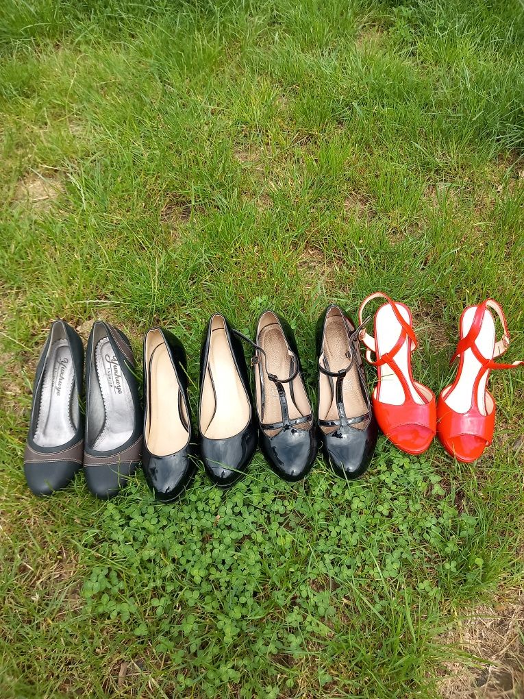 Pantofi și sandale elegante