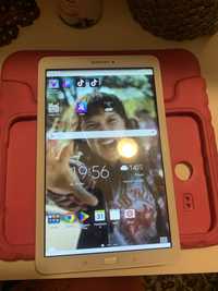 Tableta Samsung T560