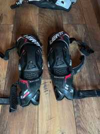 Наколенки за мотокрос Leatt X-Frame Pro Carbon Knee Braces Black/Red