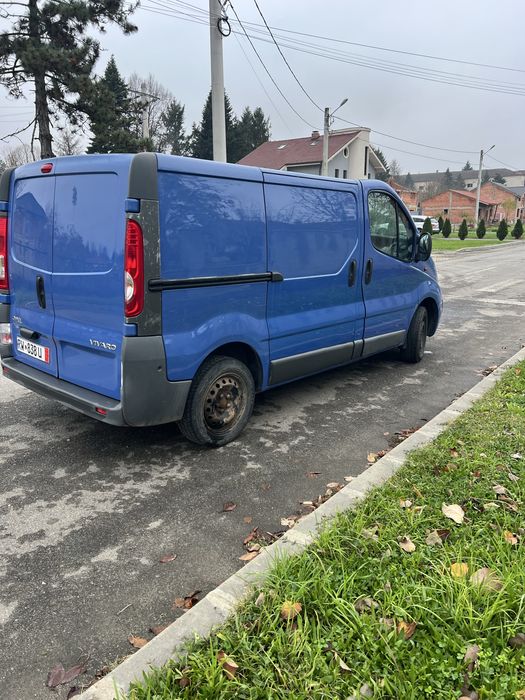 Opel Vivaro 3 locuri