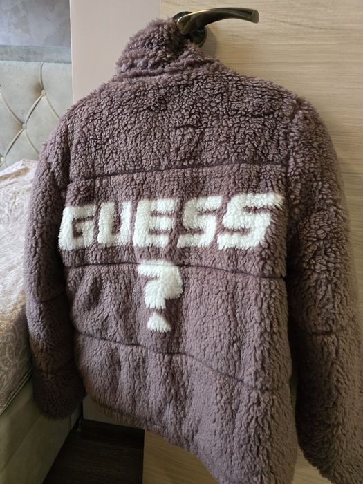 Дамско палтенце Guess