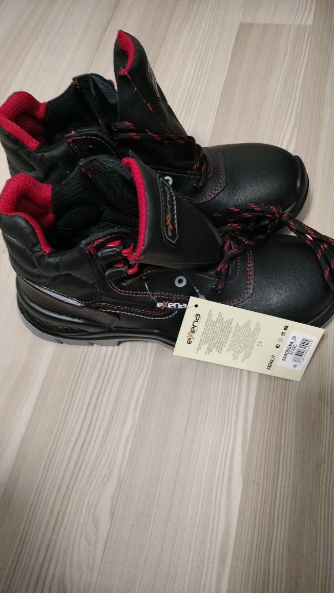 Bocanci cu protecție.