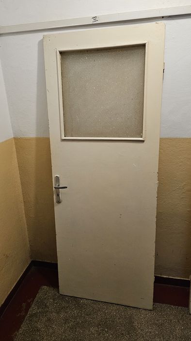 Usa lemn interior