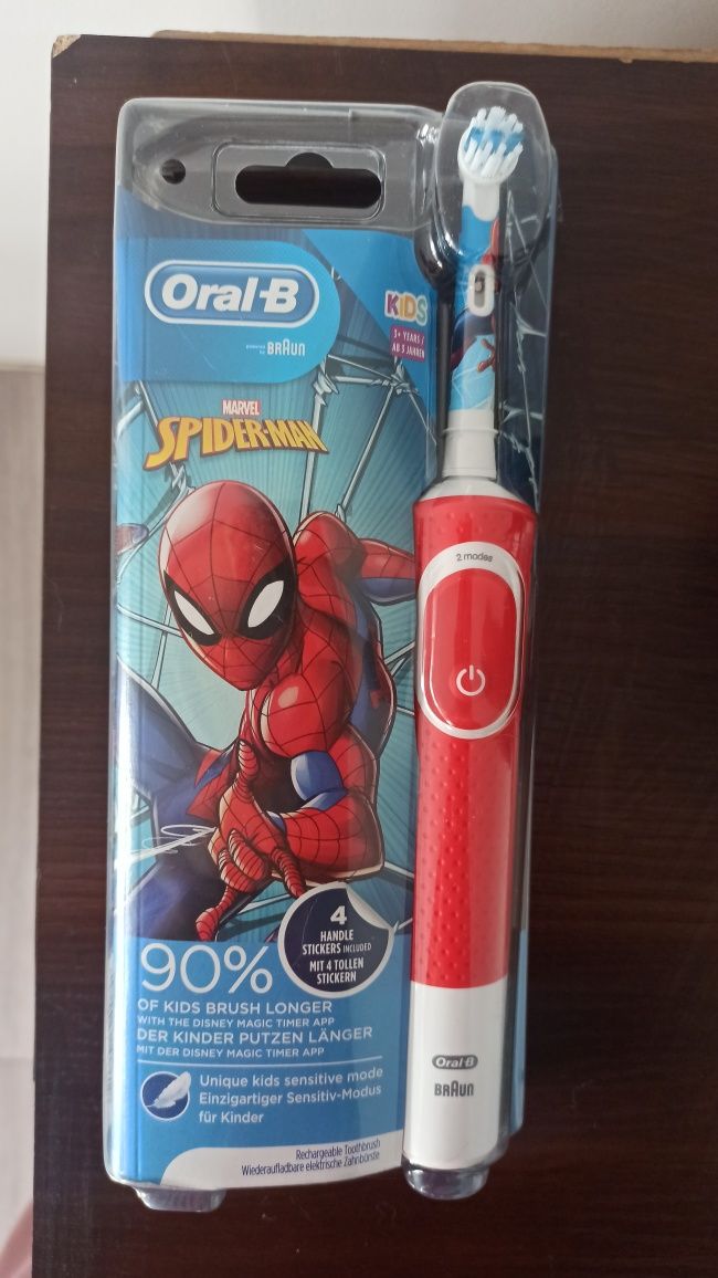 Электрическая зубная щётка детская , ORAL B, Человек паук, spiderman